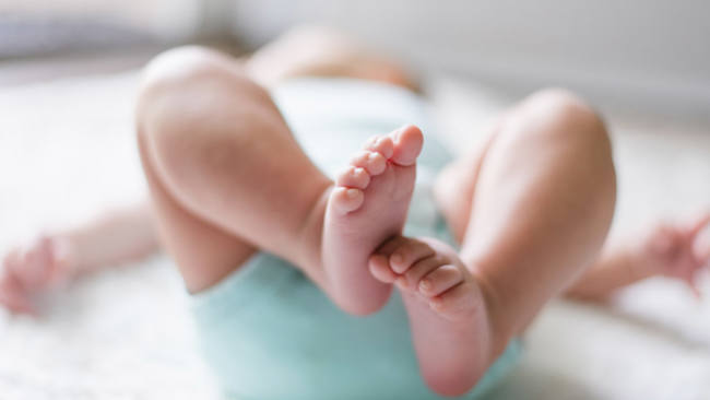 pies-bebes-cuidados